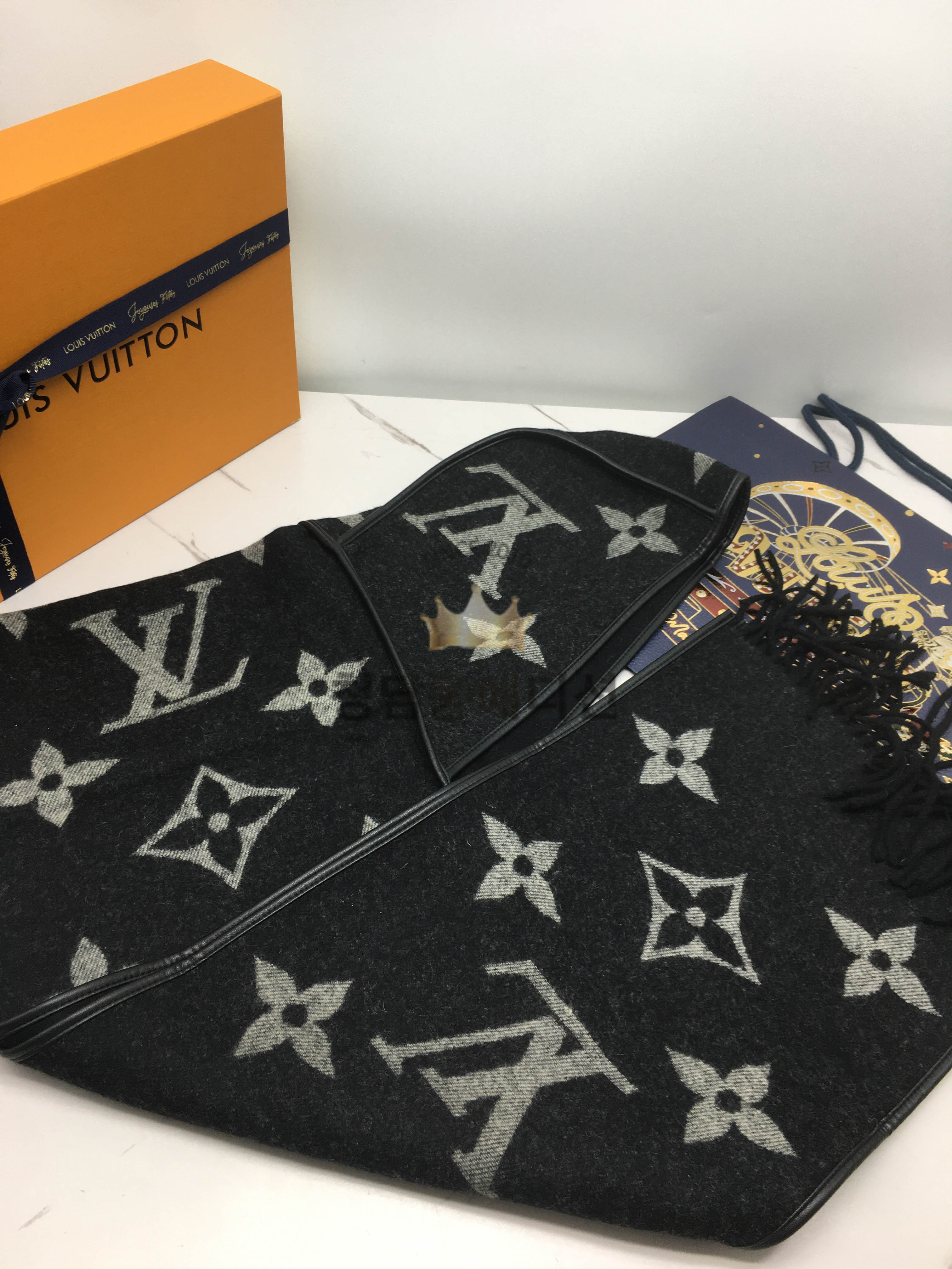 루이비통 폴 포유 머플러