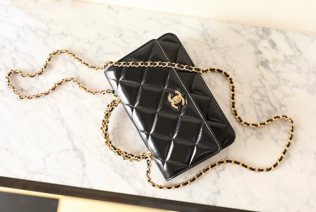 샤넬 24B 탑핸들 CC로고 WOC