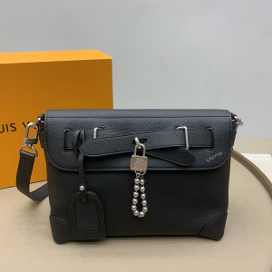 루이비통 스티머 크로스바디 M11607