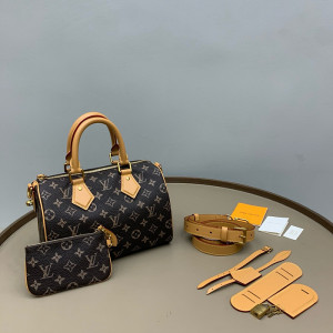 루이비통 스피디 P9 반둘리에 25 (upgrade ver.)