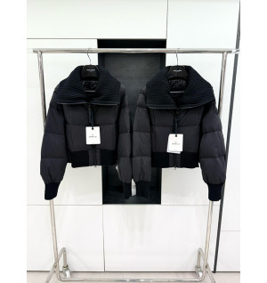 몽클레어 제이드아이트 쇼트 다운 패딩