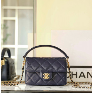 샤넬 24K 핸들 장식의 미니 플랩백