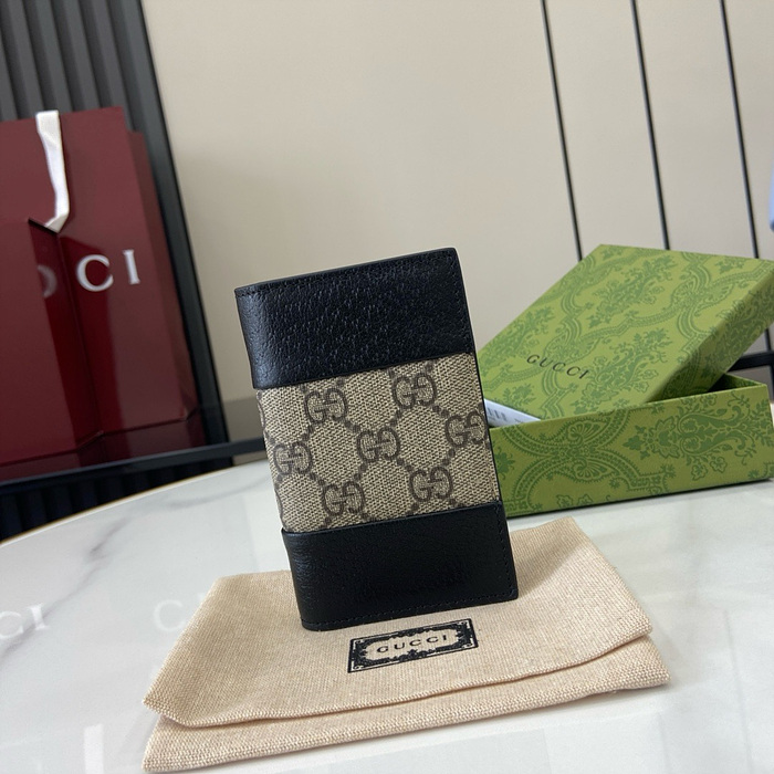 구찌 GG 카드 지갑 806151