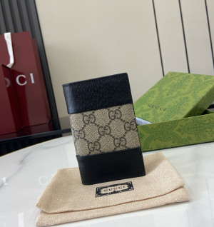 구찌 GG 카드 지갑 806151