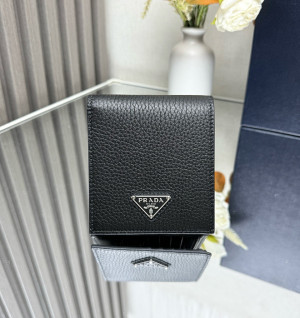 프라다 가죽 지갑 2M0513