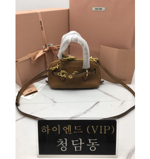 미우미우 아방뛰르 미니 나파 가죽 백