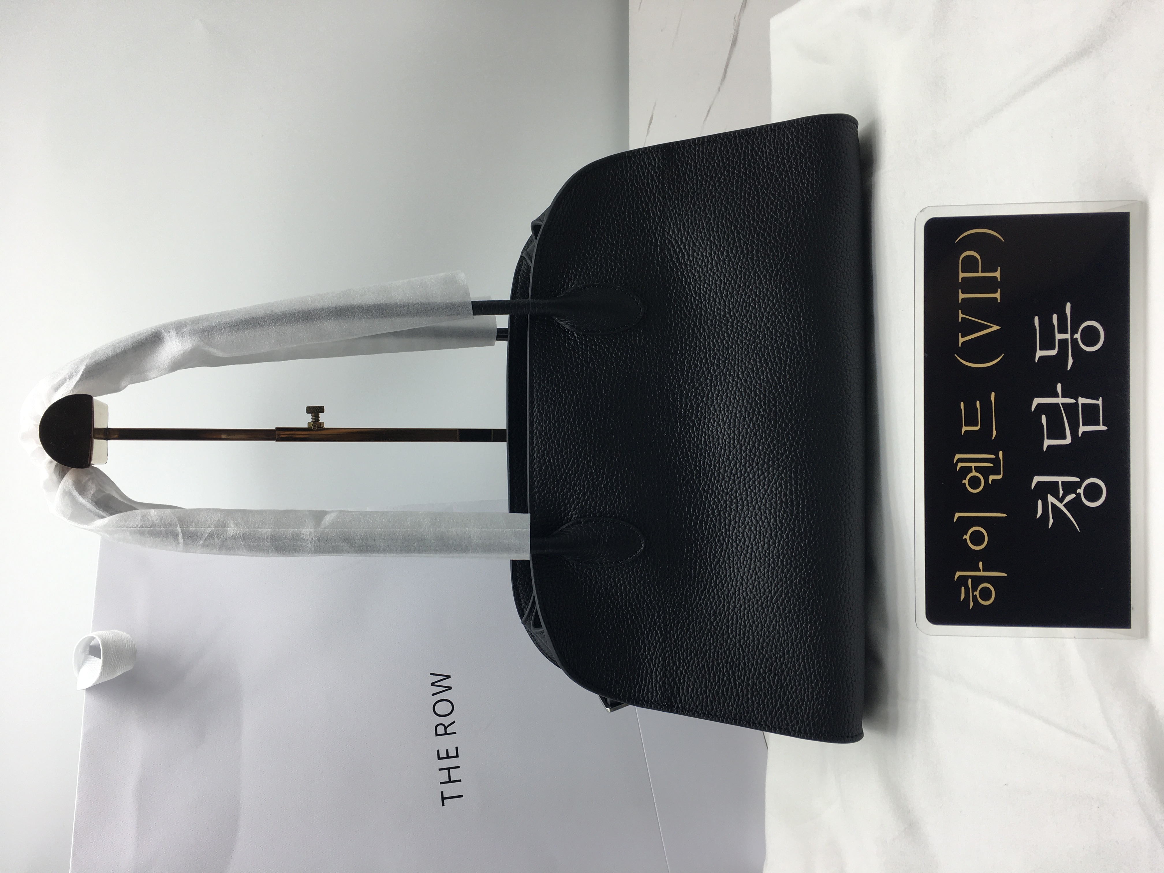 더 로우 EW 마고 숄더 12 백