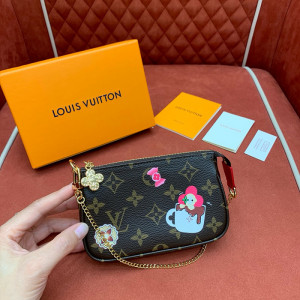 루이비통 미니 포쉐트 악세수아 M12205