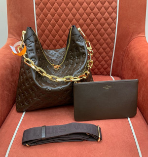 루이비통 쿠상 호보 M12068