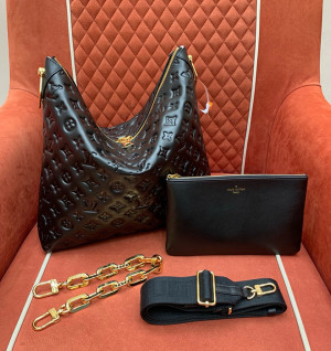 루이비통 쿠상 호보 M12068