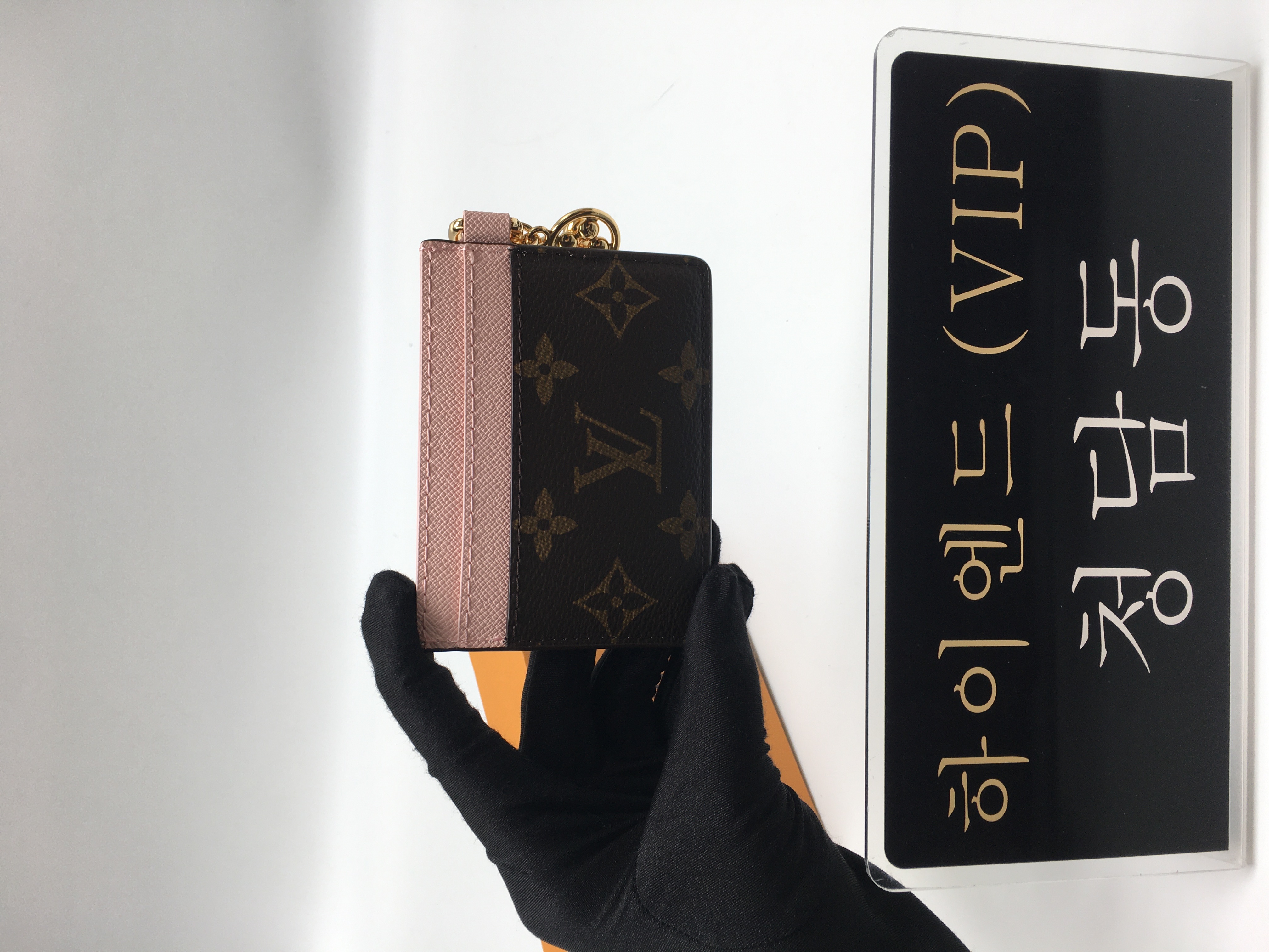 루이비통 참 카드 홀더 M82739