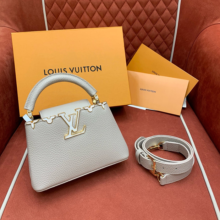 루이비통 카퓌신 미니 M11341