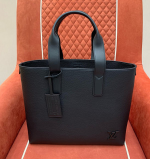 루이비통 파일럿 토트 M24771