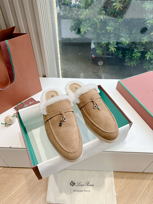 로로피아나 썸머워크 뮬 퍼 블로퍼 은장