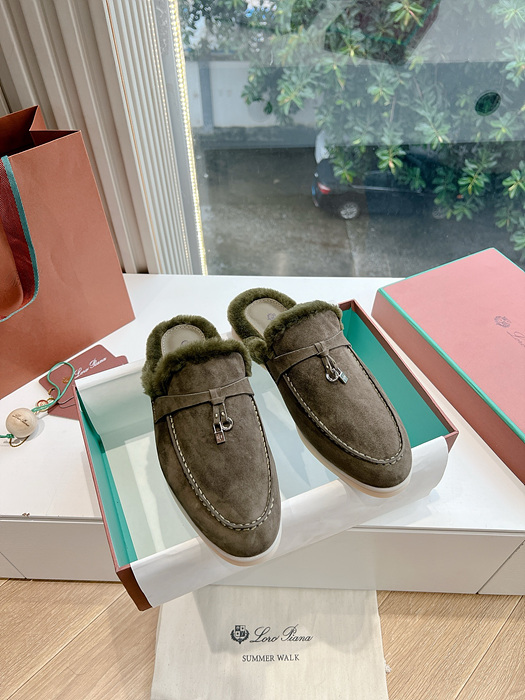 로로피아나 썸머워크 뮬 퍼 블로퍼 은장