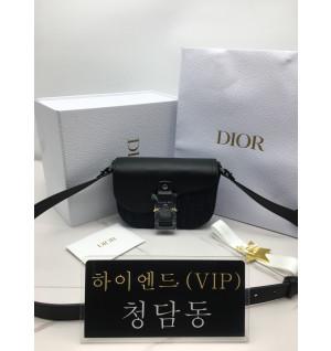 디올 새들 플랩 메신저백 19.5cm (upgrade ver.)