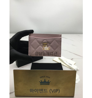 샤넬 클래식 캐비어 카드홀더 금장 (컬러 연핑크)