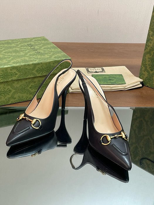 구찌 홀스빗 슬링백 (10.5cm)