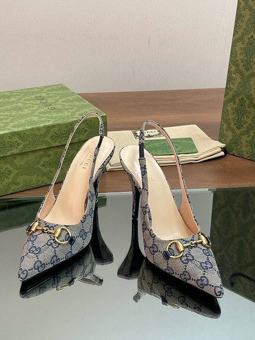 구찌 홀스빗 슬링백 (10.5cm)