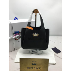 프라다 가죽 핸드백 삼각로고 1BG335