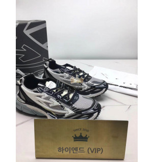 오프화이트 런닝화 (남녀공용)