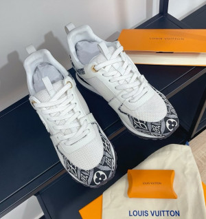 루이비통 런어웨이 스니커즈