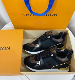 루이비통 런어웨이 스니커즈
