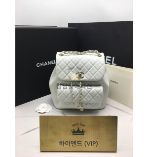 샤넬 22C 듀마 백팩 미디움 카프스킨