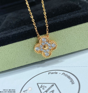 반클리프 알함브라 펜던트 목걸이 (빈티지 사이즈) (컬러 로즈골드) (V-gold소재)