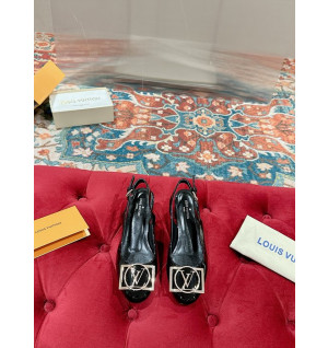 루이비통 슬링백