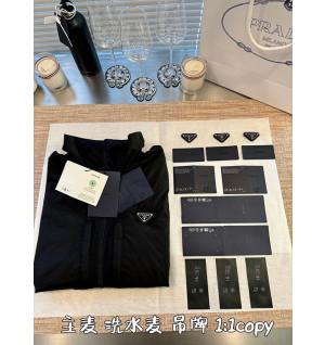 프라다 리버시블 자켓 (남성용)