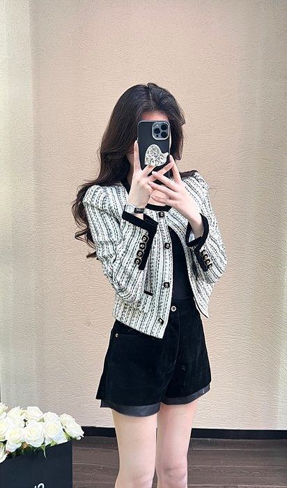 샤넬 24SS 트위드 자켓