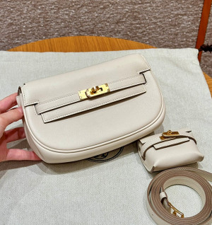 에르메스 켈리 무브 (컬러 끄레)