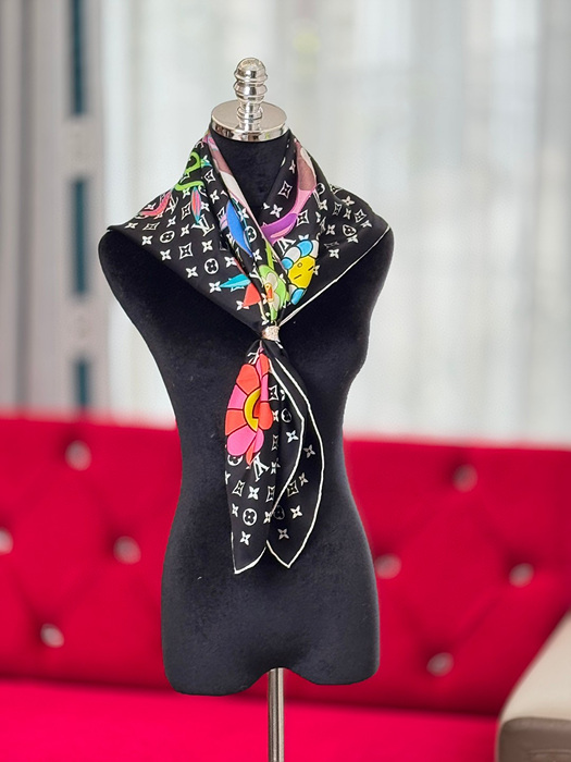 루이비통 실크 스카프