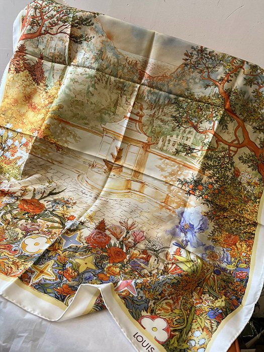 루이비통 실크 스카프