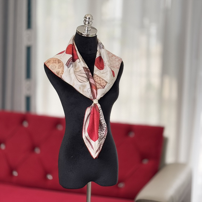루이비통 실크 스카프
