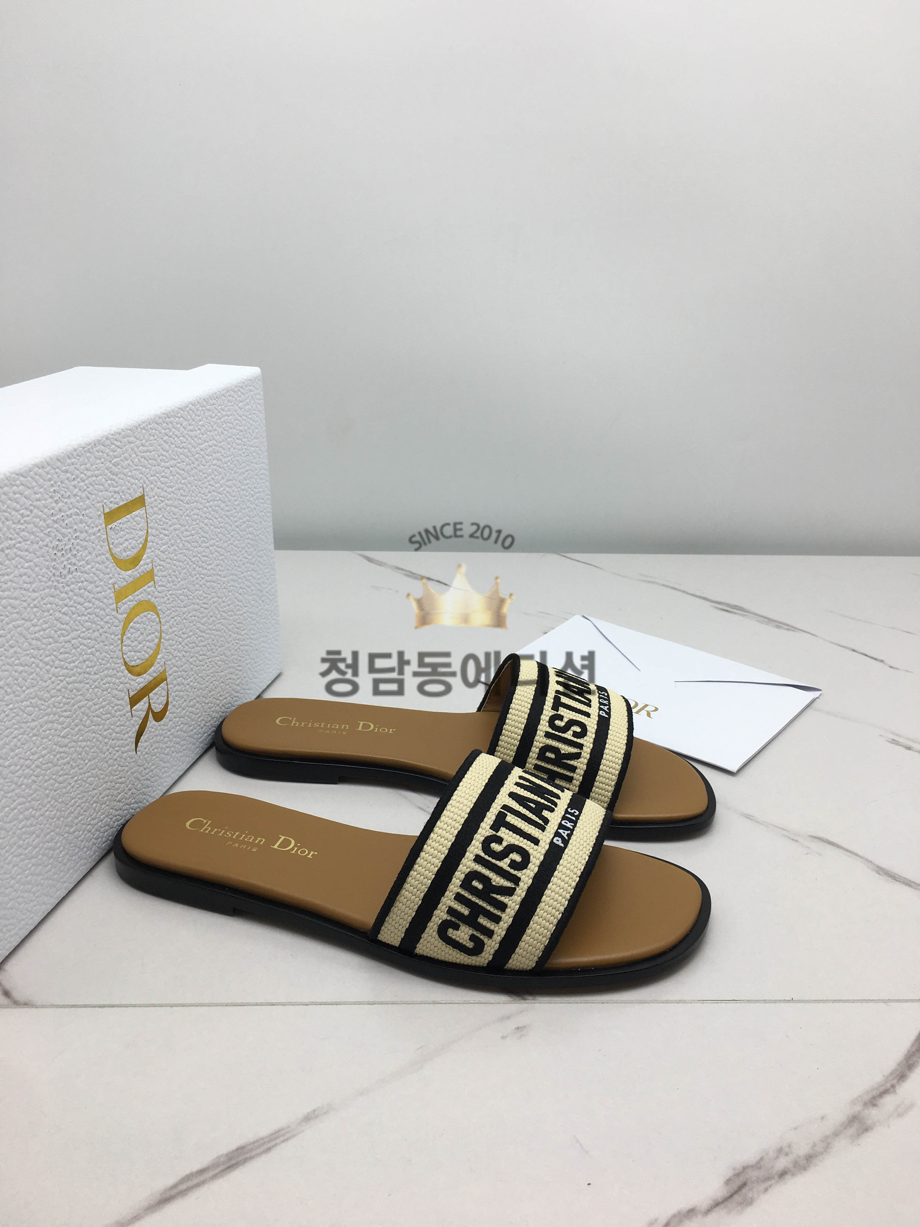 디올 뮬 디웨이 코튼 라피아 슬리퍼