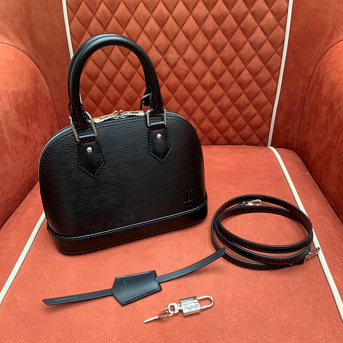 루이비통 ​알마 BB M24645 (신버전)