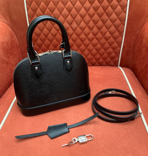 루이비통 ​알마 BB M24645 (신버전)