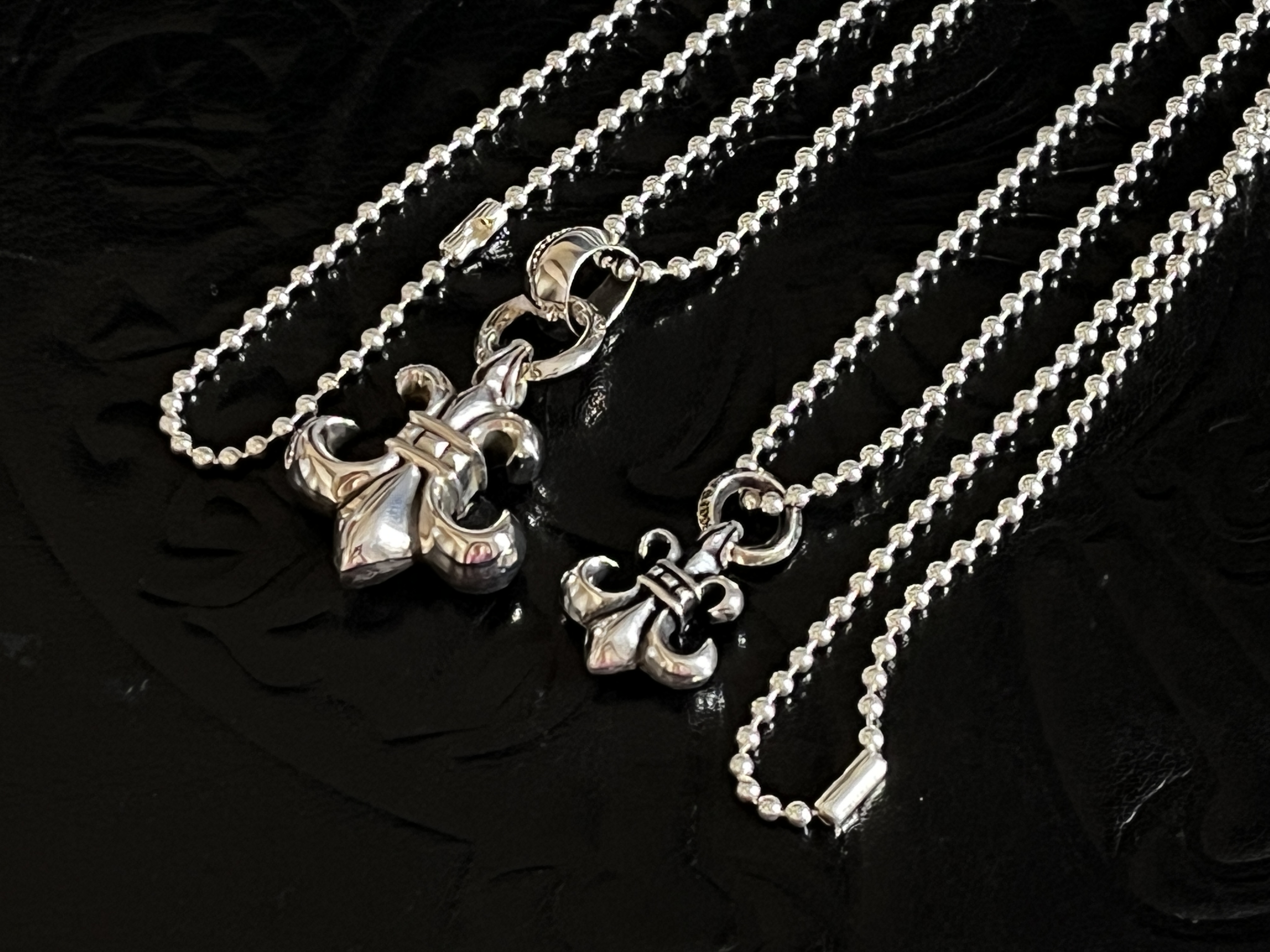 크롬하츠 BS 타이니크로스 원볼 체인 펜던트