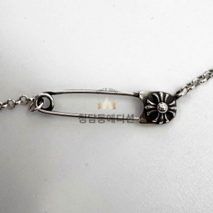 크롬하츠 세이프티 핀 목걸이