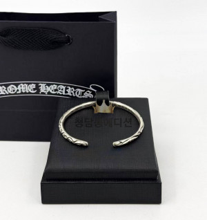 크롬하츠 스크롤 커프 팔찌