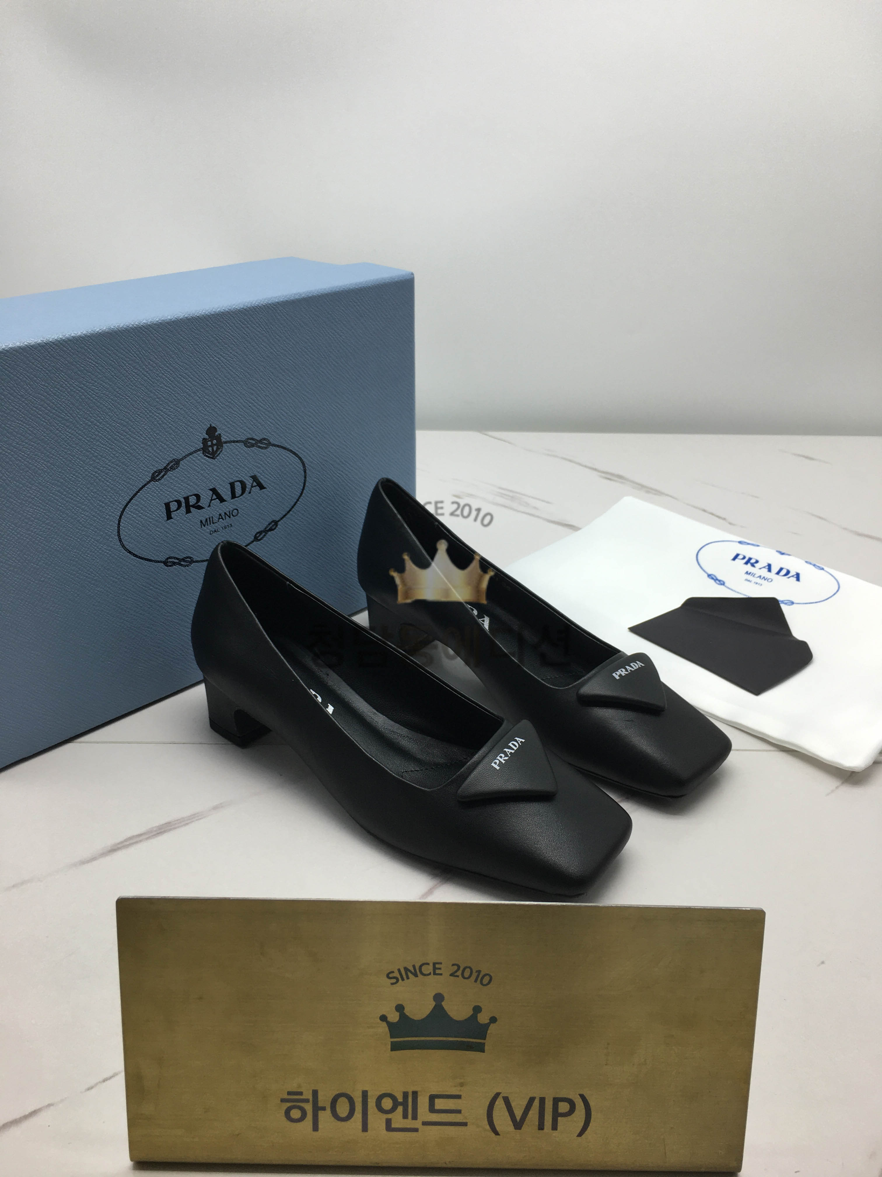 프라다 펌프스