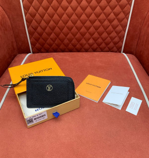 루이비통 로우키 집업 카드 케이스 M14550