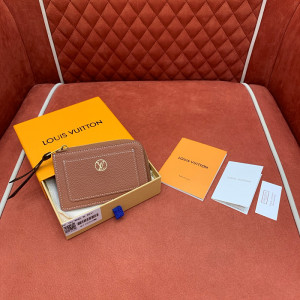 루이비통 로우키 집업 카드 케이스 M14550