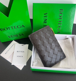 보테가 베네타 미디움 인트레치아토 폴더형 지갑 749940