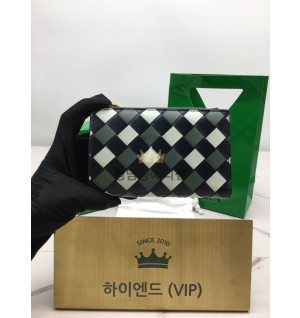 보테가 베네타 미디움 인트레치아토 폴더형 지갑 749940