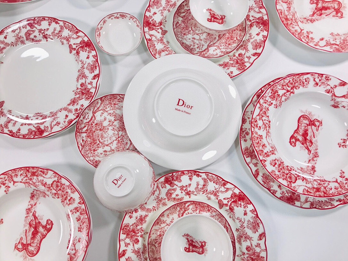 디올 뜨왈드주이 시리즈 41피스 식기 세트