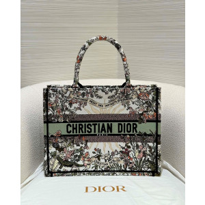 디올 북토트백 미디움
