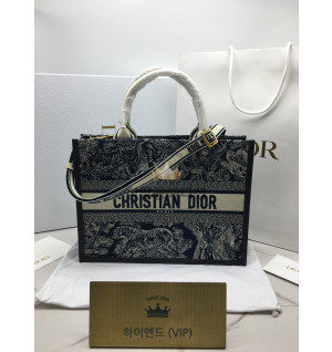 디올 북토트백 미디움 (숄더 스트랩 ver.)